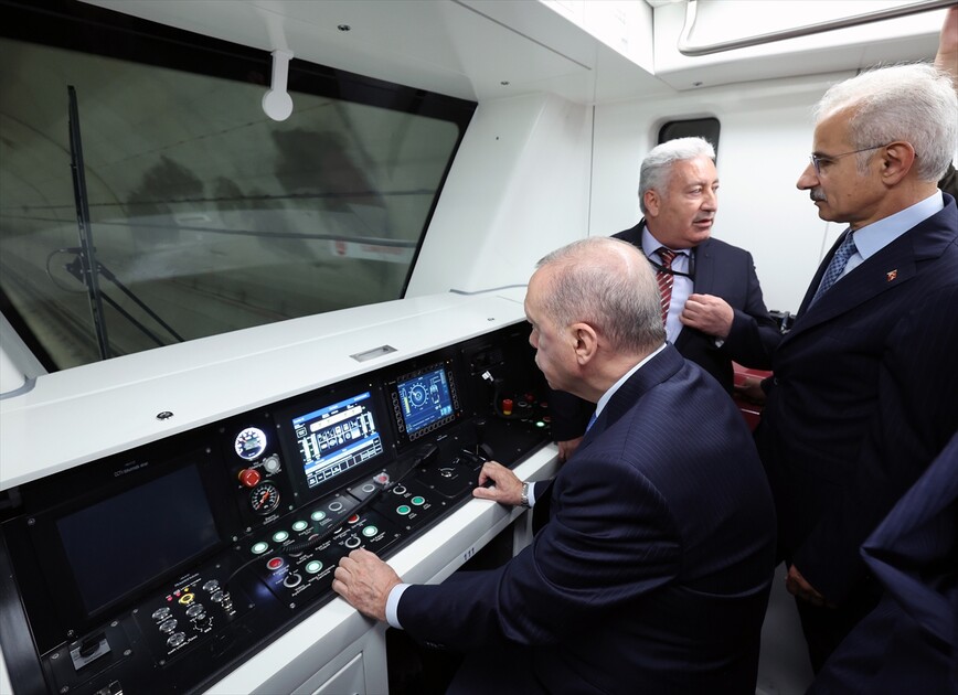 الرئيس أردوغان يفتتح خط مترو
