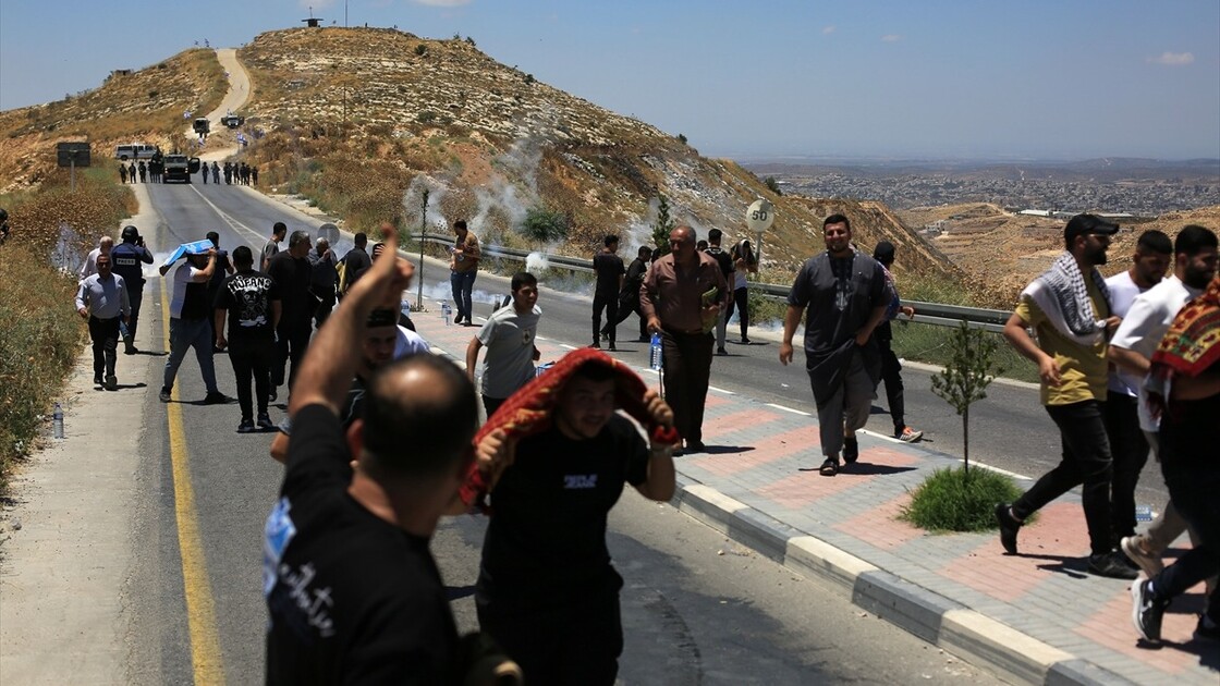 Batı Şeria'da İsrail'in Yahudi yerleşim birimi inşa faaliyetleri protesto edildi