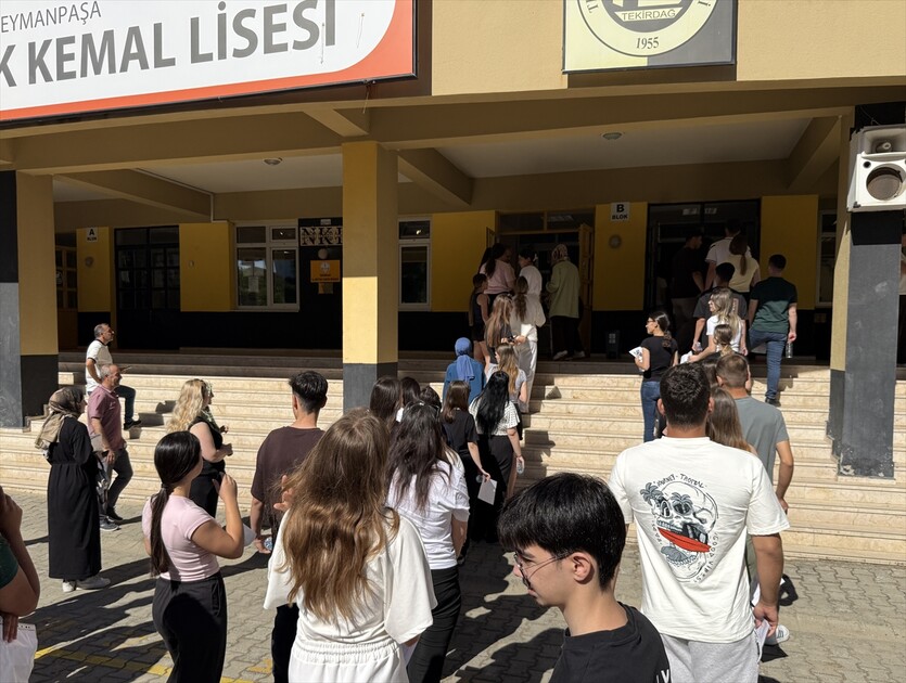 YKS'nin ilk oturumu Temel Yeterlilik Testi