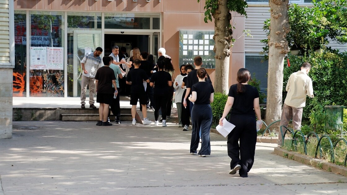 YKS'nin ilk oturumu Temel Yeterlilik Testi