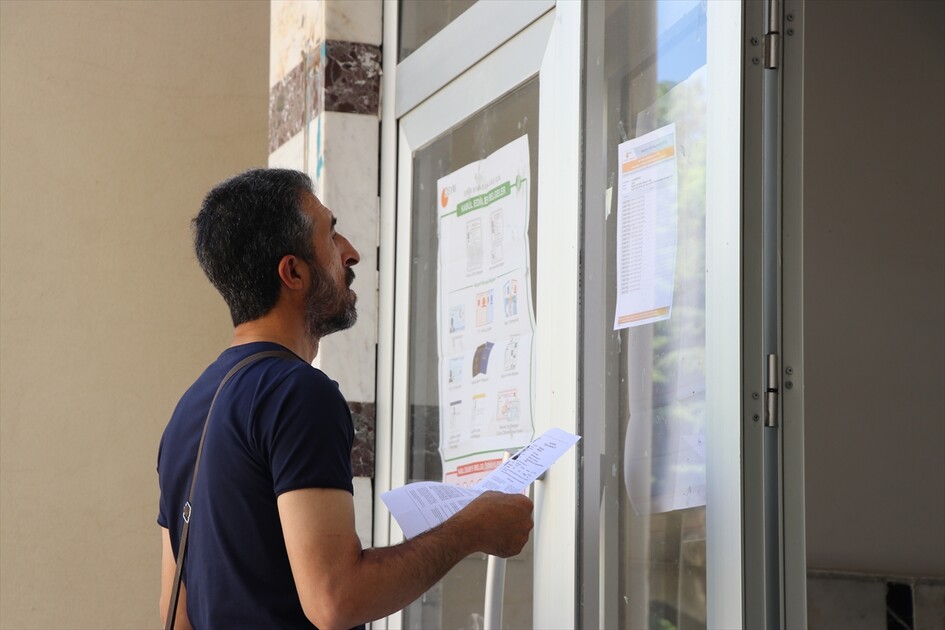 YKS'nin ilk oturumu Temel Yeterlilik Testi