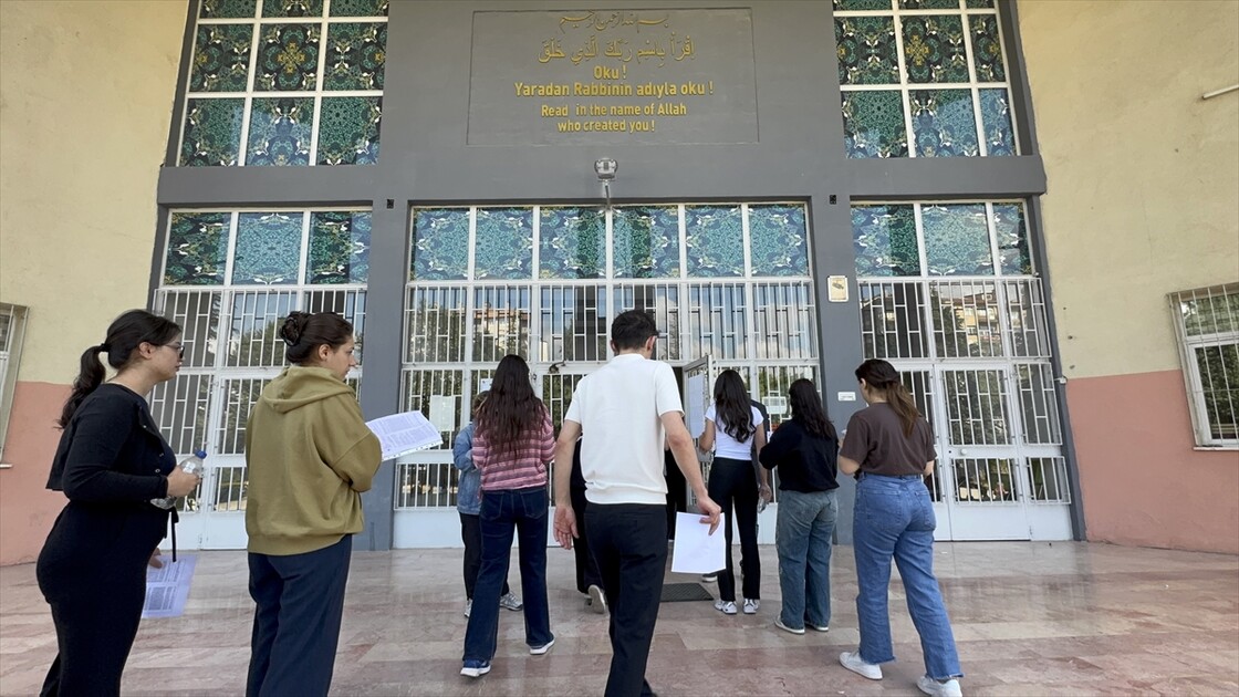 YKS'nin ilk oturumu Temel Yeterlilik Testi
