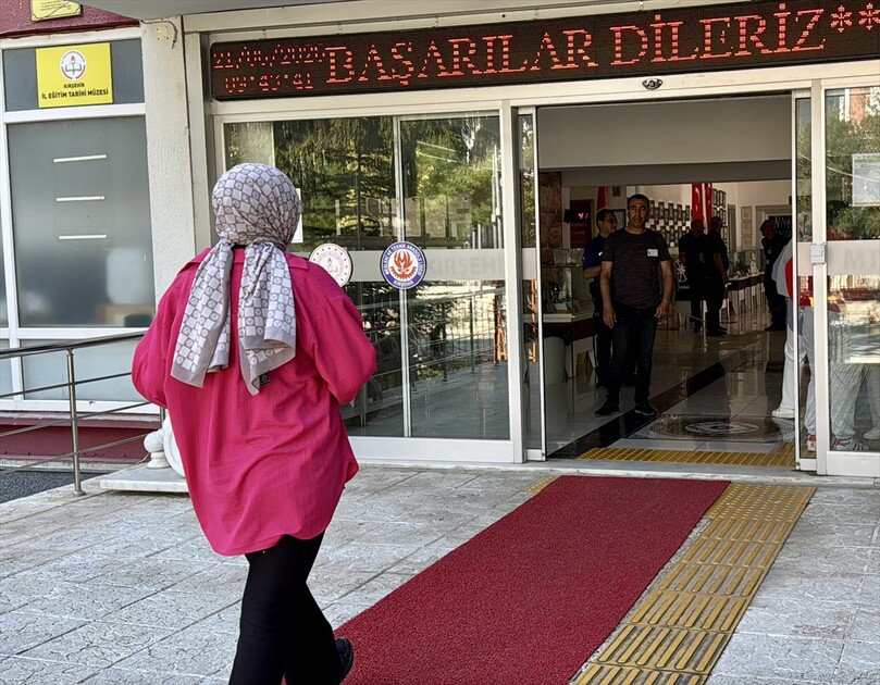 YKS'de Alan Yeterlilik Testleri oturumu