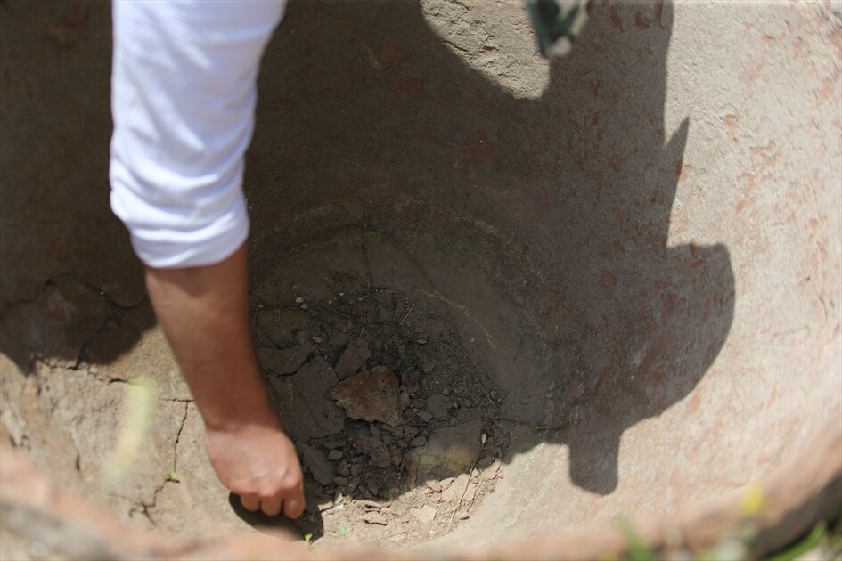 Karabük'teki antik kentte 1750 yıllık pitos mezar bulundu