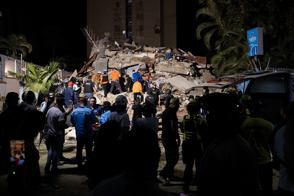 Venezuela declares state of emergency after twin earthquakes