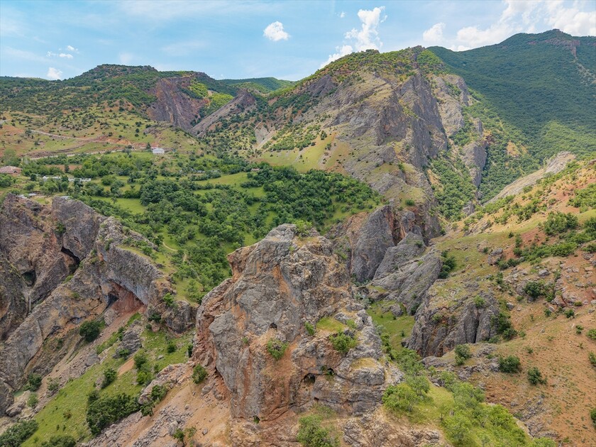 Rotaya Dola Rebatê ya li Tunceliyê geştiyaran ber bi bedewiyên siruştî û dîrokî va dibe