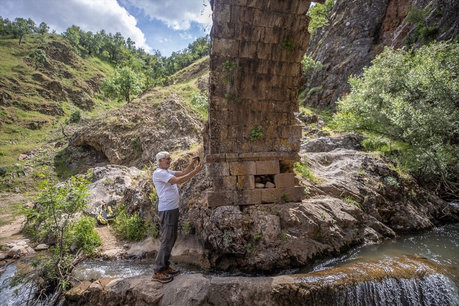 Rotaya Dola Rebatê ya li Tunceliyê geştiyaran ber bi bedewiyên siruştî û dîrokî va dibe
