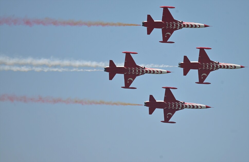 Turkish Stars perform at Belgian Air Force Days