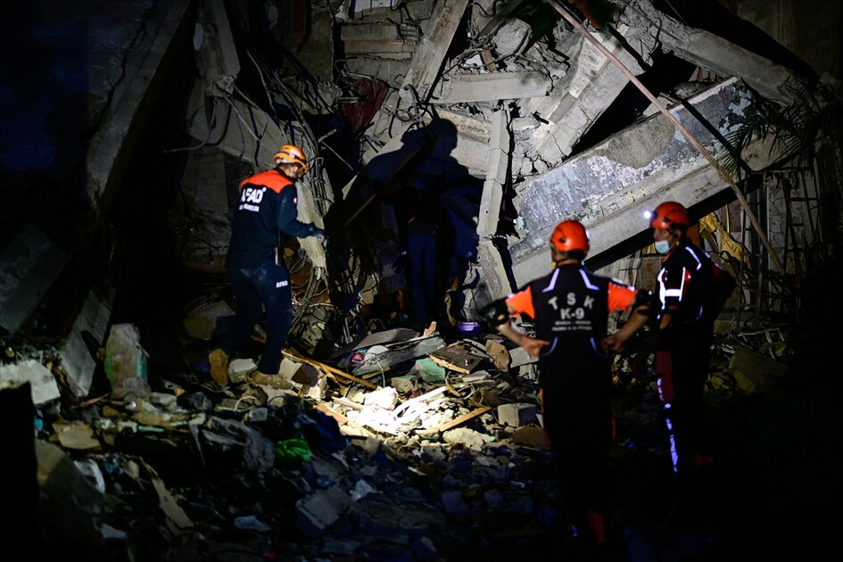 Turkish rescue teams deployed to quake-hit Venezuela