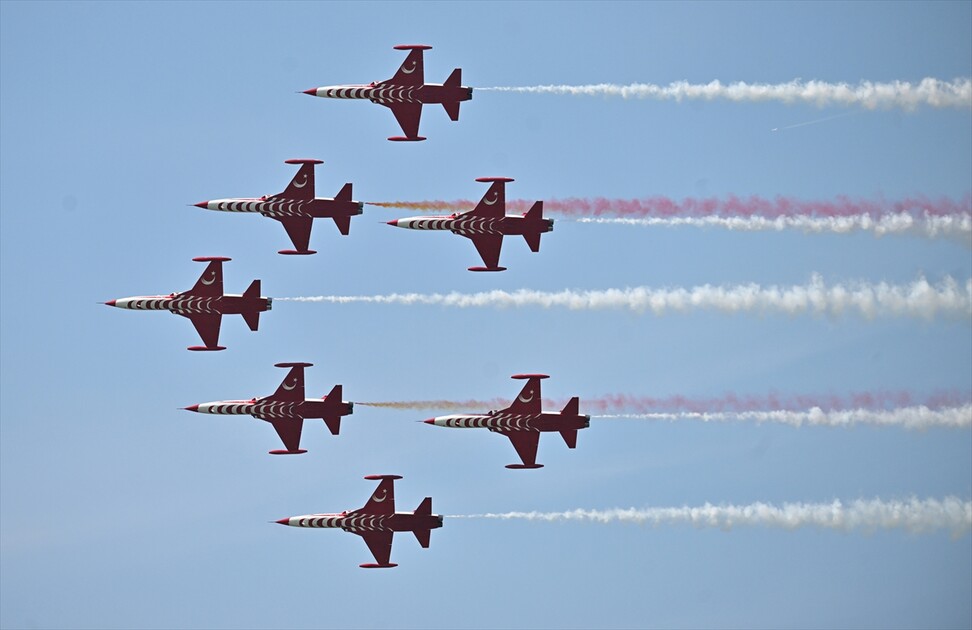 Turkish Stars perform at Belgian Air Force Days
