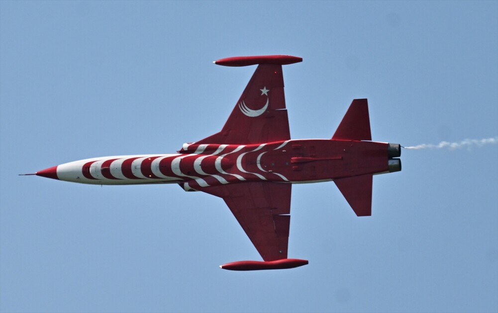 Turkish Stars perform at Belgian Air Force Days