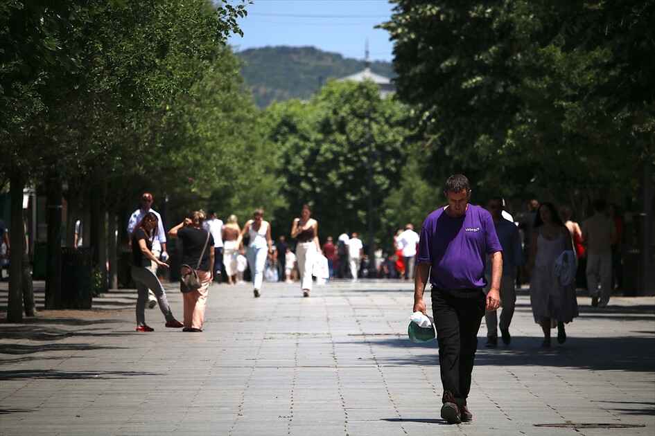 Kosova'da sıcak hava etkili oluyor