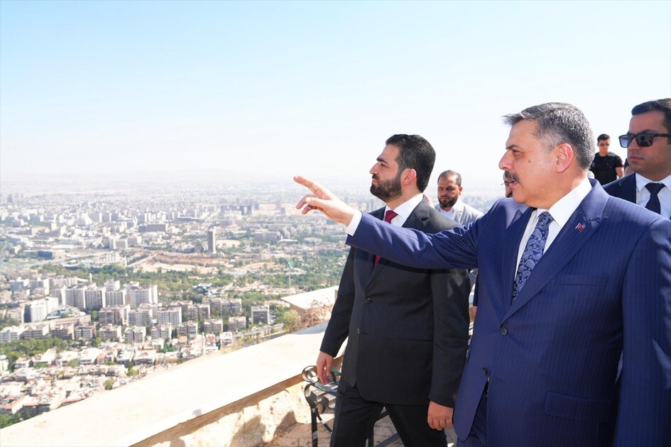 وزير الداخلية التركي يشكر نظيره السوري بعد زيارة جبل قاسيون في دمشق