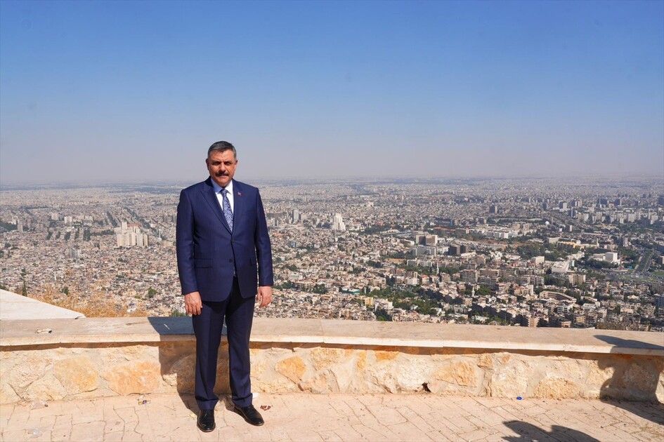 وزير الداخلية التركي يشكر نظيره السوري بعد زيارة جبل قاسيون في دمشق