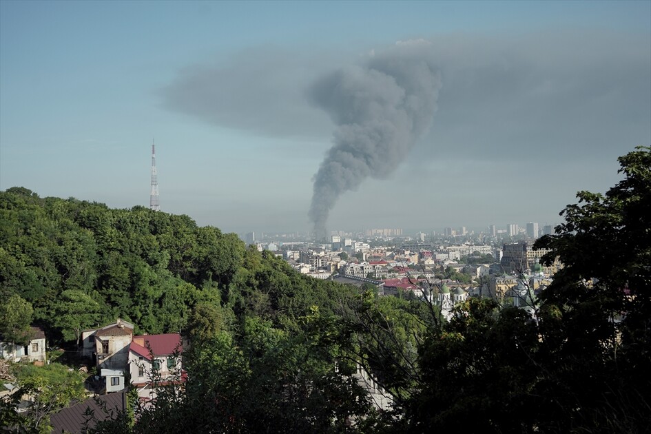 Rusya'nın Kiev'e saldırısında 13 kişi öldü, 30 kişi yaralandı