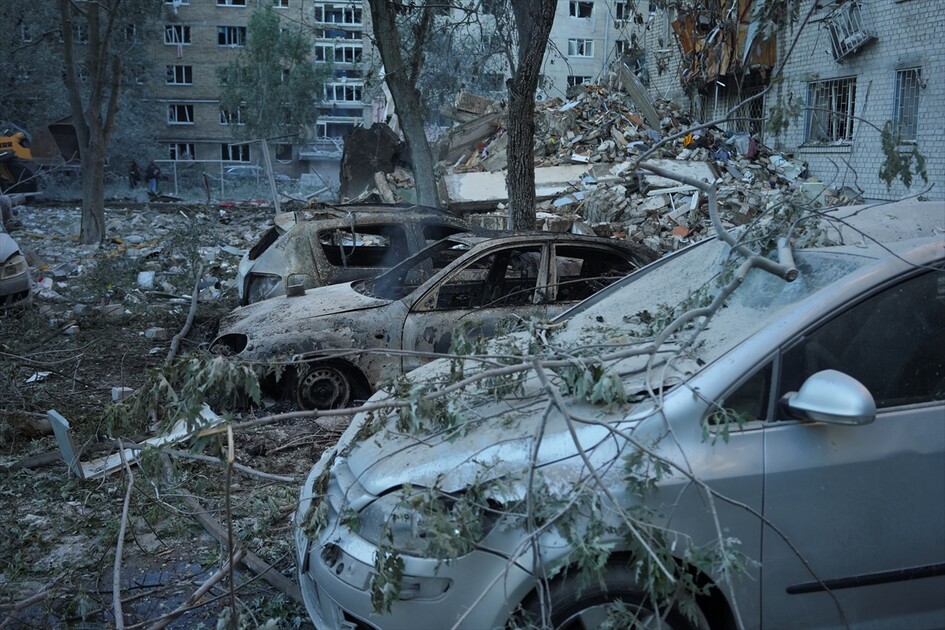 Rusya'nın Kiev'e saldırısında 13 kişi öldü, 30 kişi yaralandı