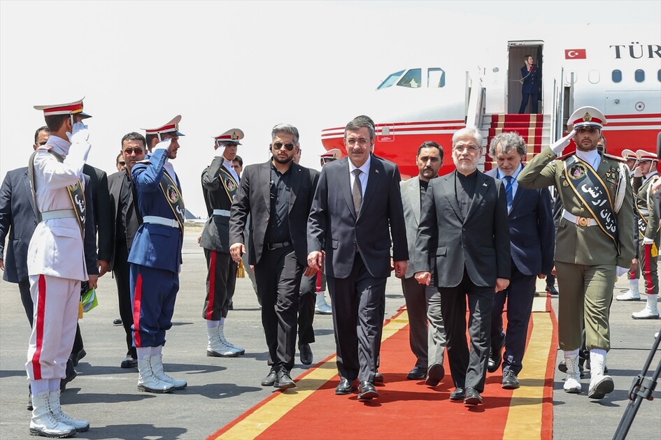 نائب أردوغان: سنواصل المساهمة في جهود السلام والاستقرار بالمنطقة