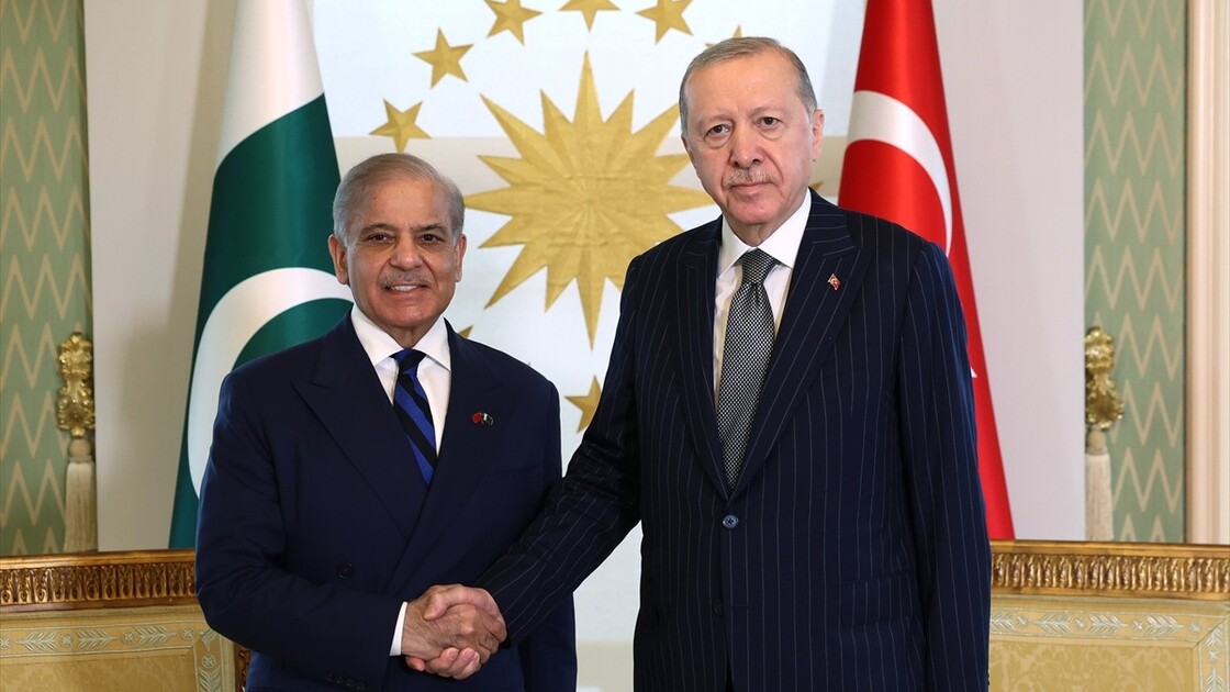 Cumhurbaşkanı Erdoğan, Pakistan Başbakanı Şahbaz Şerif'i resmi törenle karşıladı