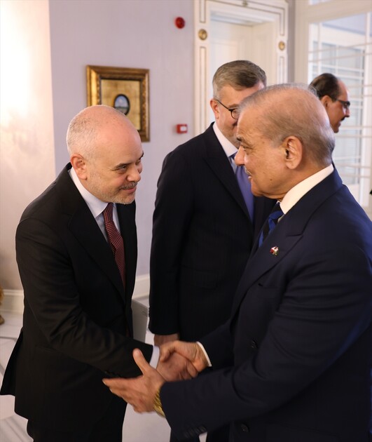 Cumhurbaşkanı Erdoğan, Pakistan Başbakanı Şahbaz Şerif'i resmi törenle karşıladı