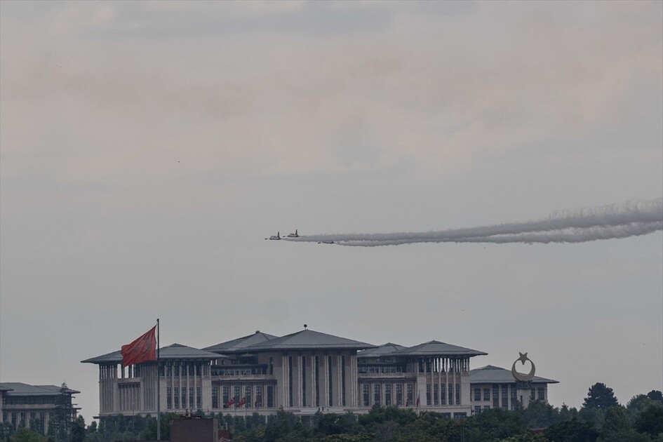 Türk Yıldızları NATO Zirvesi kapsamında Ankara'da gösteri uçuşu yapacak