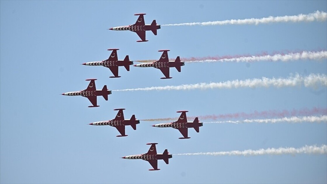 Türk Yıldızları NATO Zirvesi kapsamında Ankara'da gösteri uçuşu yapacak