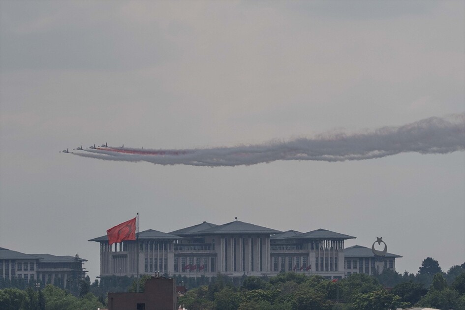 Türk Yıldızları NATO Zirvesi kapsamında Ankara'da gösteri uçuşu yapacak
