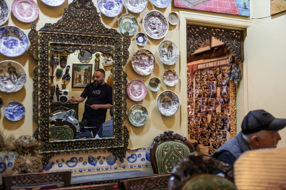 من الذهب إلى المطبخ.. صائغ أرمني يعيد إحياء ذاكرة حلب بالنكهات والتحف