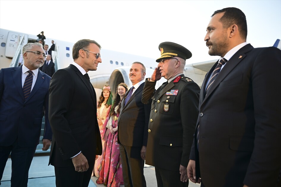 Francuski predsjednik Macron doputovao u Ankaru na NATO samit