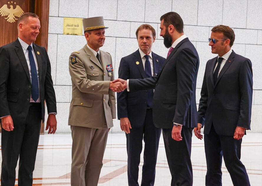 Ahmed al-Sharaa - Emmanuel Macron meeting in Damascus