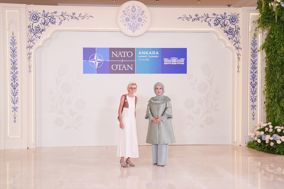 NATO ANKARA ZİRVESİ - Emine Erdoğan, NATO marjında lider eşleriyle Çankaya Köşkü'nde bir araya geldi