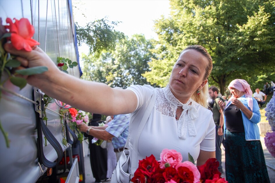Remains of Srebrenica genocide victims sent off from Visoko