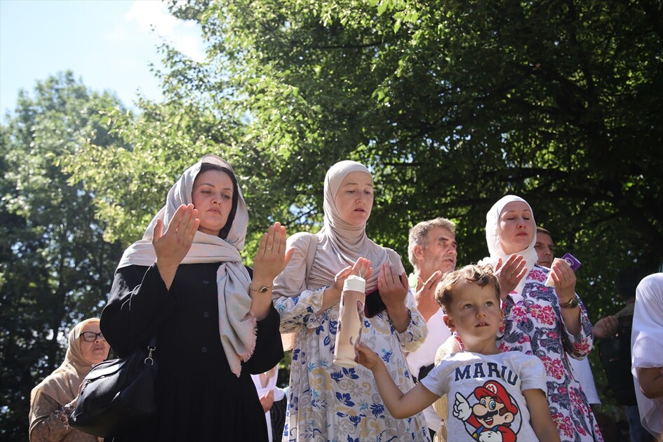 Remains of Srebrenica genocide victims sent off from Visoko