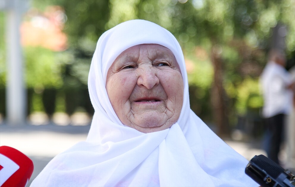 Remains of Srebrenica genocide victims sent off from Visoko