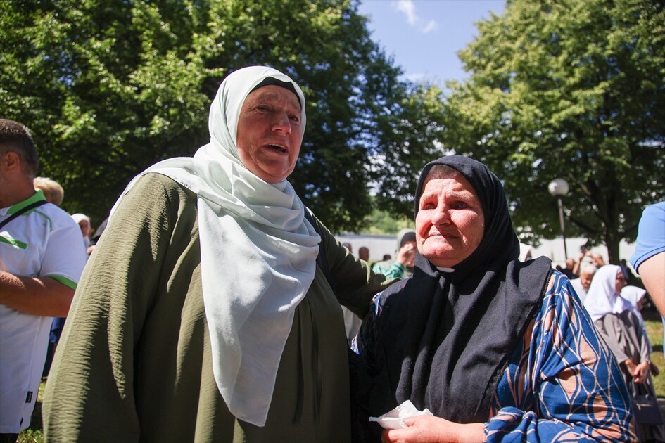 Remains of Srebrenica genocide victims sent off from Visoko