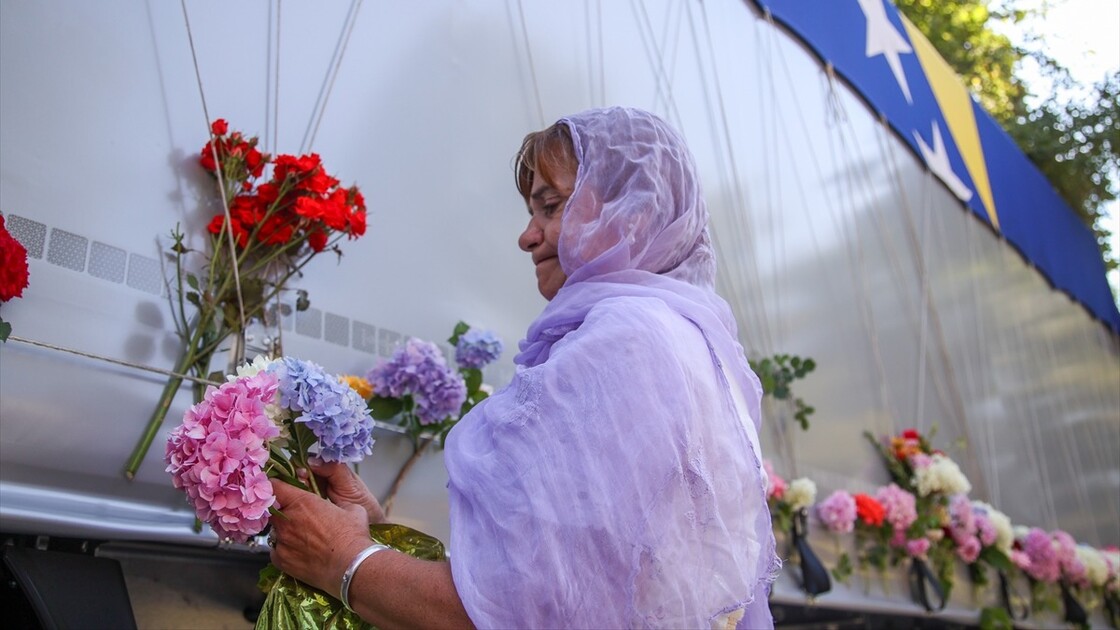 Remains of Srebrenica genocide victims sent off from Visoko
