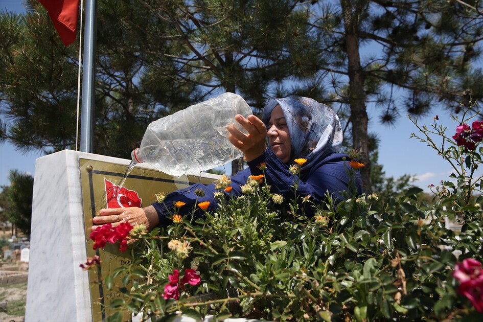 بين الألم والفخر.. عائلتان تركيتان ترويان كيف غيّرت محاولة الانقلاب الفاشلة حياتهما