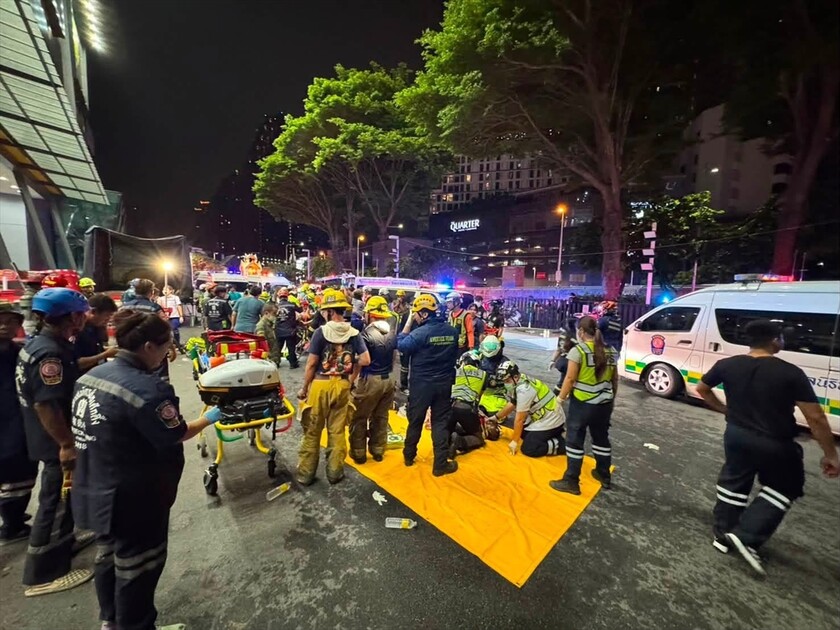 Tayland'da barda çıkan yangında ilk belirlemelere göre 27 kişi yaşamını yitirdi