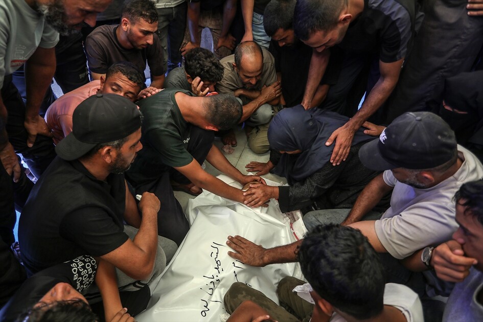 İsrail Gazze Şeridi'ne yönelik saldırılarını sürdürüyor