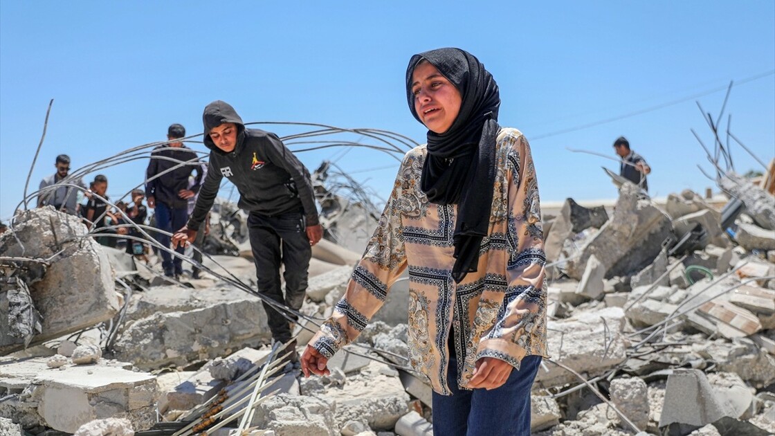 İsrail güçleri, işgal altındaki Batı Şeria'da bir Filistinlinin evini daha yıktı