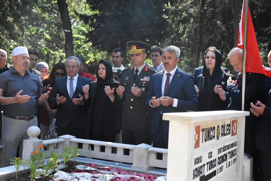 Trakya'da 15 Temmuz Demokrasi ve Milli Birlik Günü dolayısıyla şehitlikler ziyaret edildi