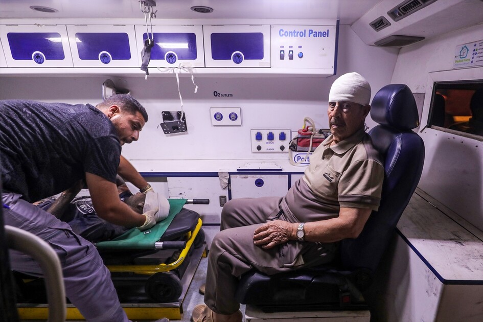 قصف إسرائيلي يدمر 3 منازل ويصيب فلسطينيين اثنين وسط غزة