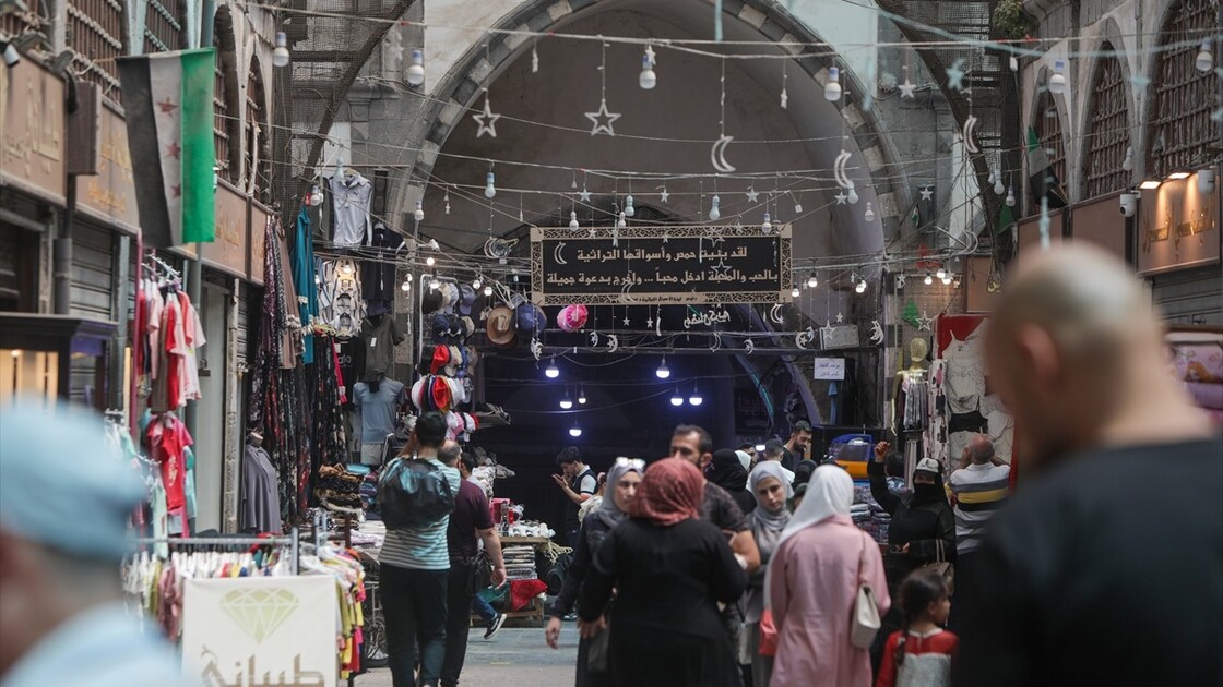 Suriye'de savaşın yaralarını saran tarihi Osmanlı Kapalı Çarşısı yeniden hayat buluyor