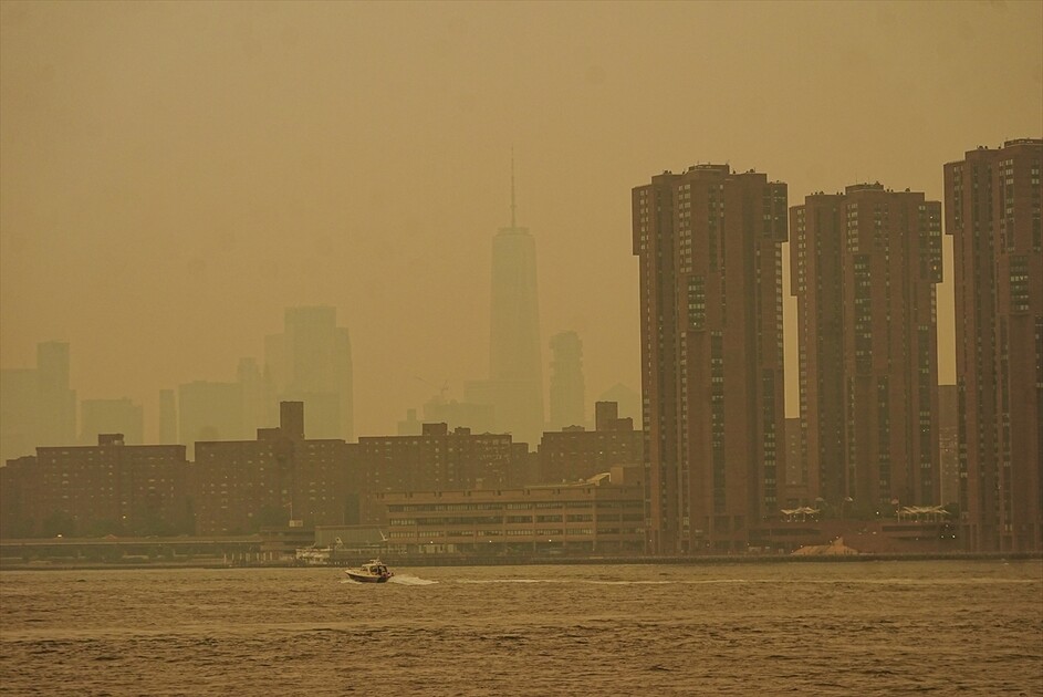 Kanada'daki orman yangınlarının dumanı New York'ta hava kalitesini düşürüyor