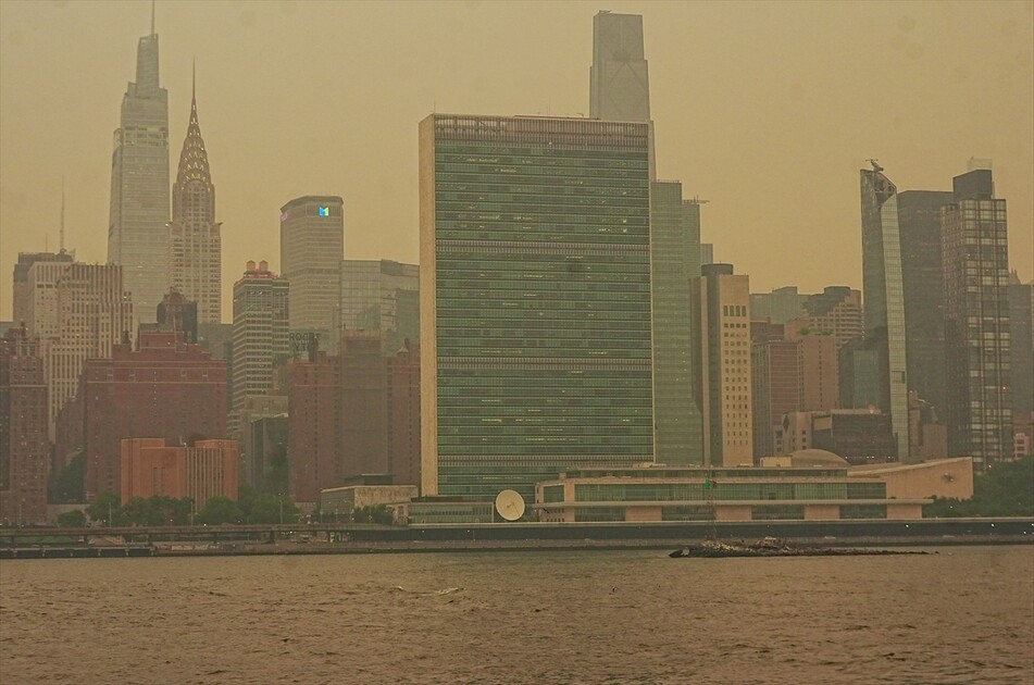 Kanada'daki orman yangınlarının dumanı New York'ta hava kalitesini düşürüyor