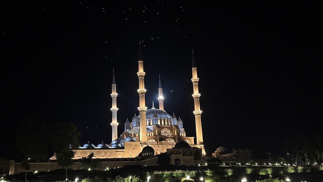 Selimiye Camisi'nde sela okundu