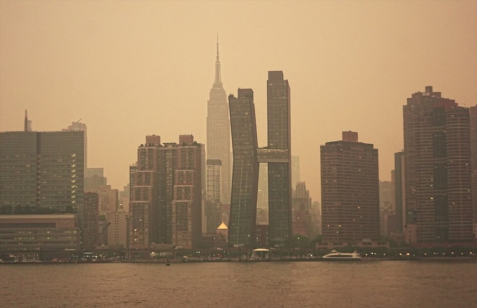 Kanada'daki orman yangınlarının dumanı New York'ta hava kalitesini düşürüyor