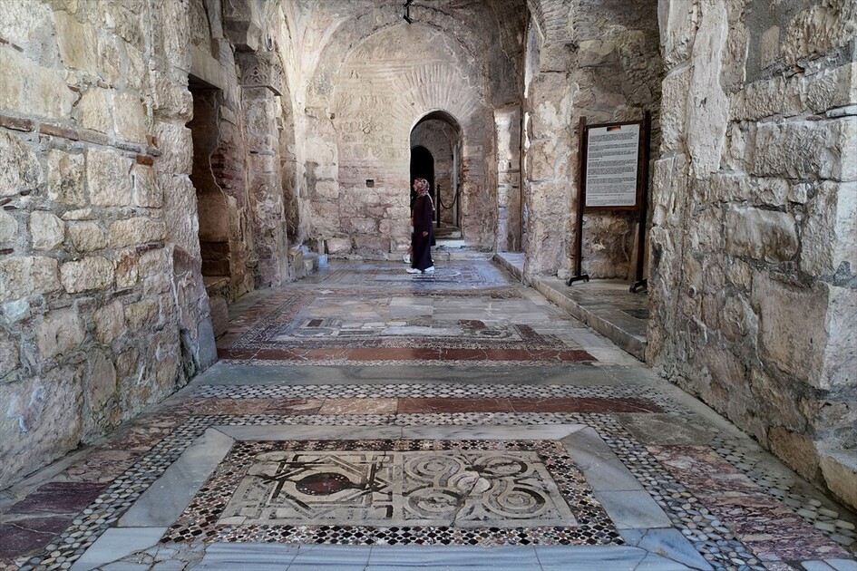 Tarihi ve doğal zenginlikleriyle öne çıkan Demre'de dört mevsim turizm hedefleniyor