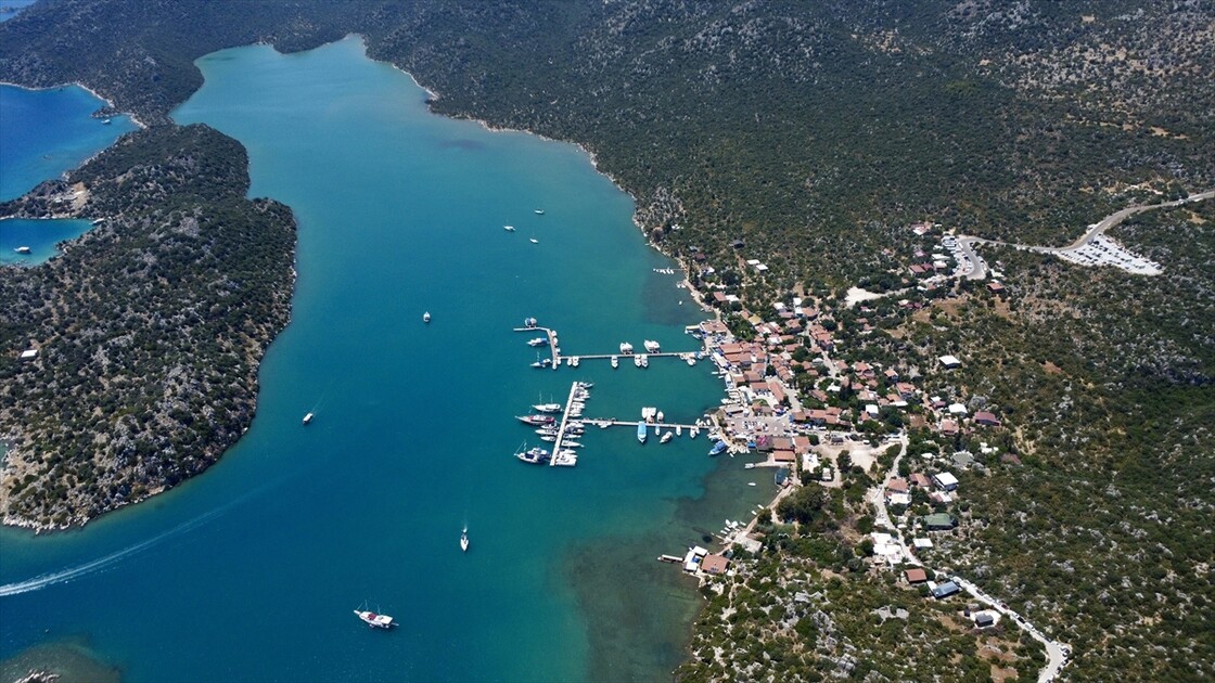 Tarihi ve doğal zenginlikleriyle öne çıkan Demre'de dört mevsim turizm hedefleniyor