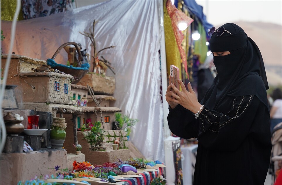 سلێمانی- خۆڕاگریی و کۆڵنەدانی ژنێک کە نەیھێشت نەخۆشی شێرپەنجە لە کار و داھێنان دووریبخاتەوە