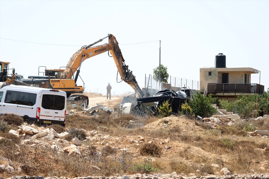 الضفة.. إسرائيل تهدم 6 منازل ومنشآت في بيت لحم والقدس